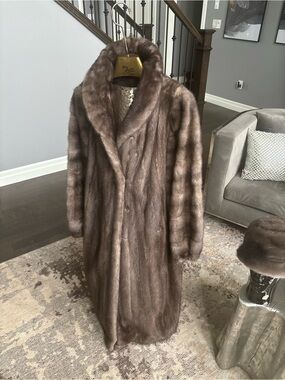 Vintage 1960s Taupe mink coat long size medium to large mint condition luxury